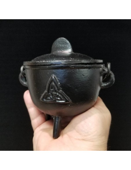 Chaudron de sorcière en fonte symbole Triquetra